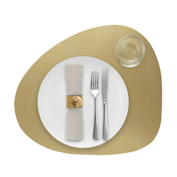 BWK Flexibele Placemat - Hert In Het Bos Met Gouden Gloed - Set Van 6 Placemats 40x40 Cm Pvc Doek Afneembaar